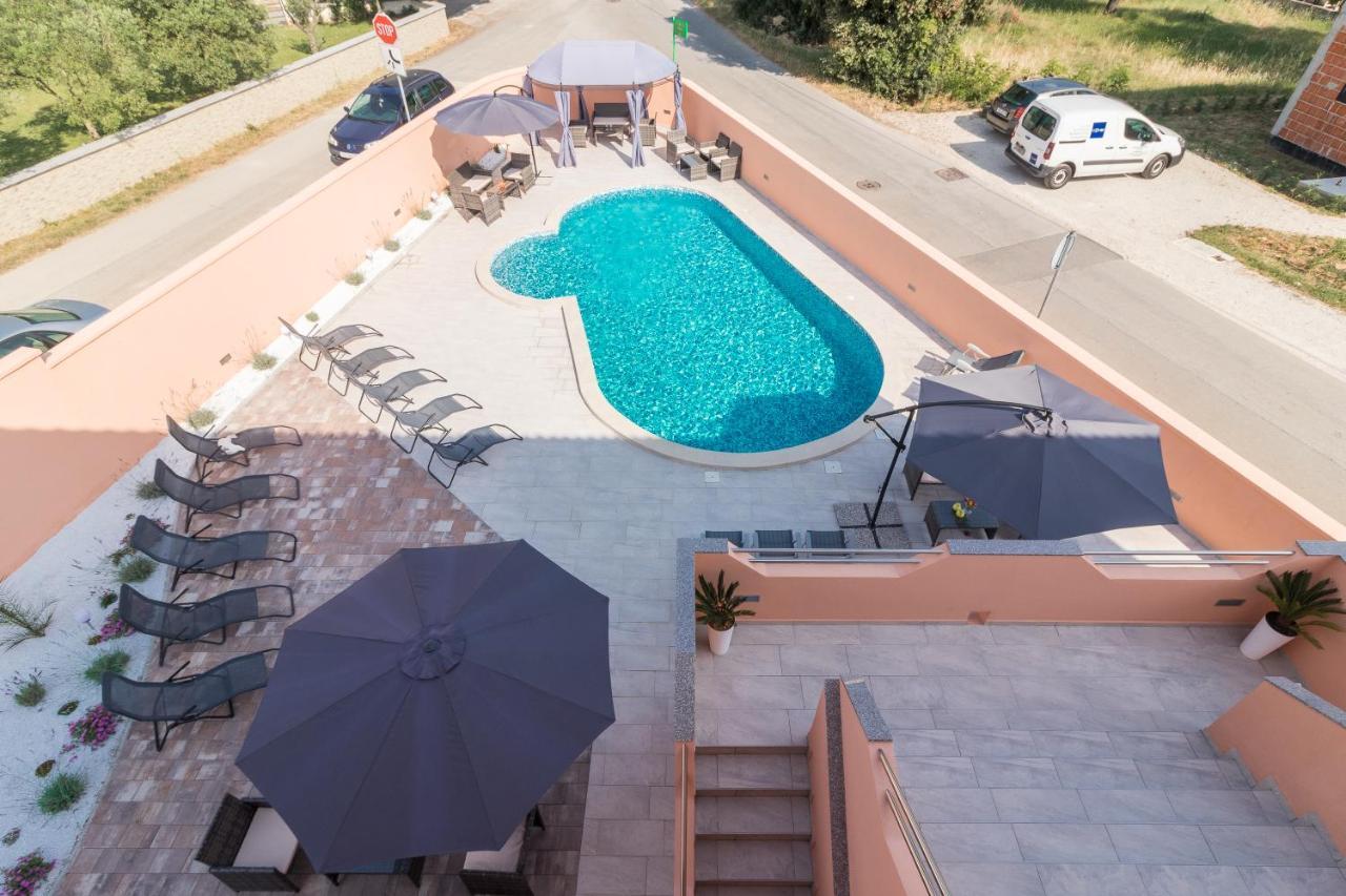 Villa Car Пула Экстерьер фото