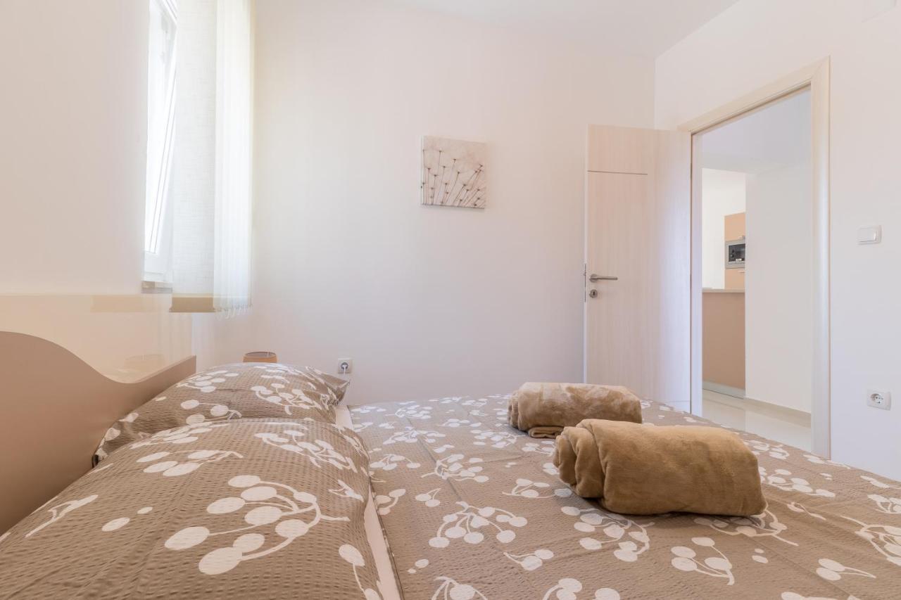 Villa Car Пула Экстерьер фото