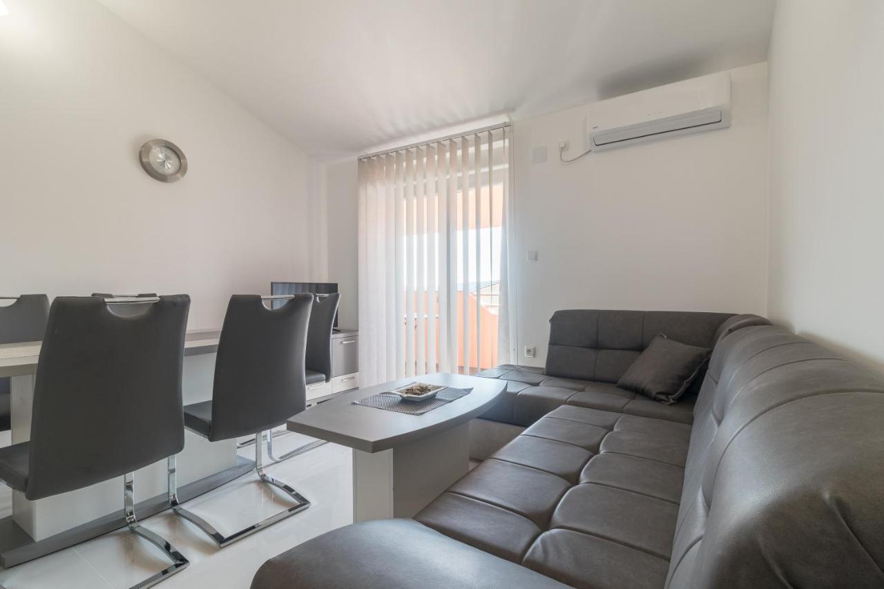 Villa Car Пула Экстерьер фото