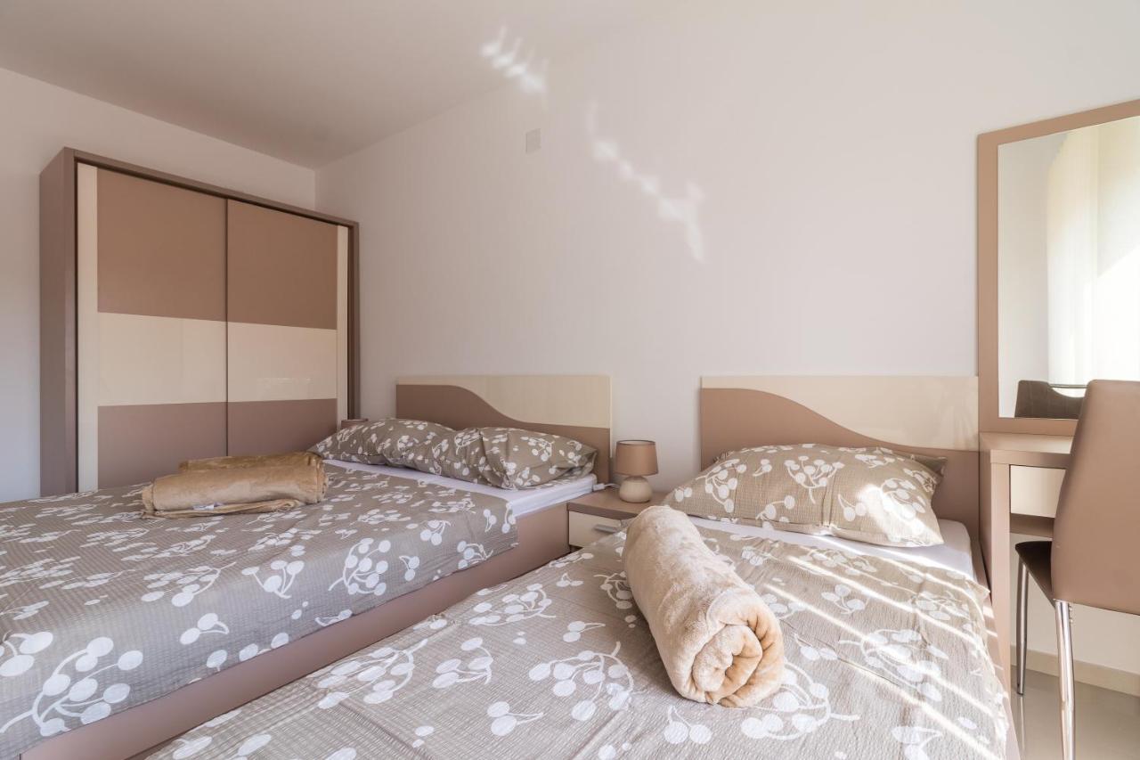 Villa Car Пула Экстерьер фото